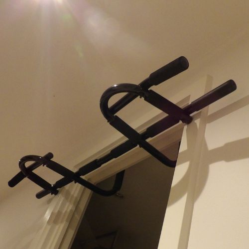 Door Pull Up Bar - Chin Up Bar, Køb På Tilbud Her - Maxis.dk