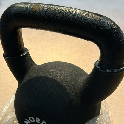 Kettlebell 14 Kg. Sort Støbejern og Neopren - NORDIC POWER - DEMO